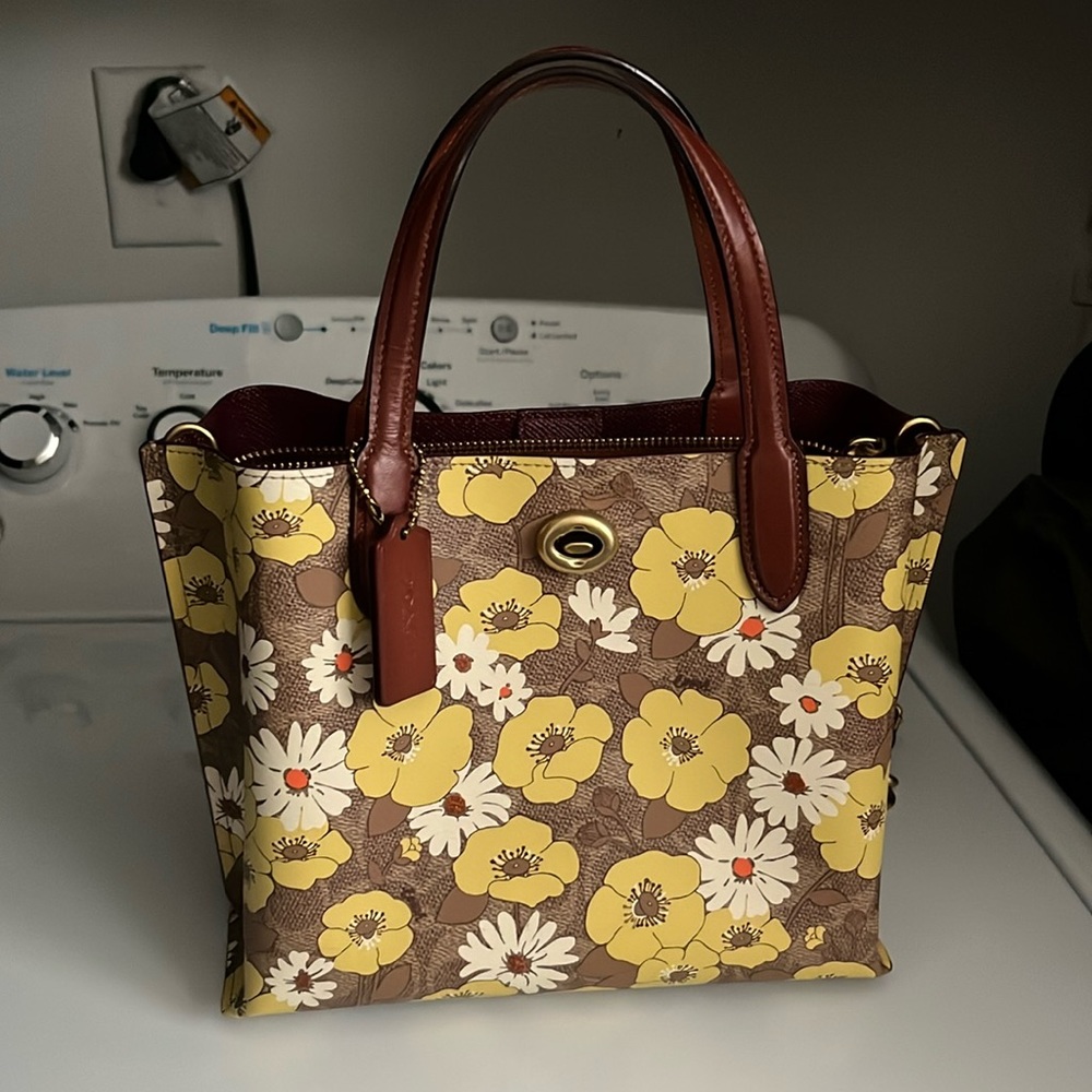 COACH Coated Canvas Signature with Floral Print Willow Tote 24